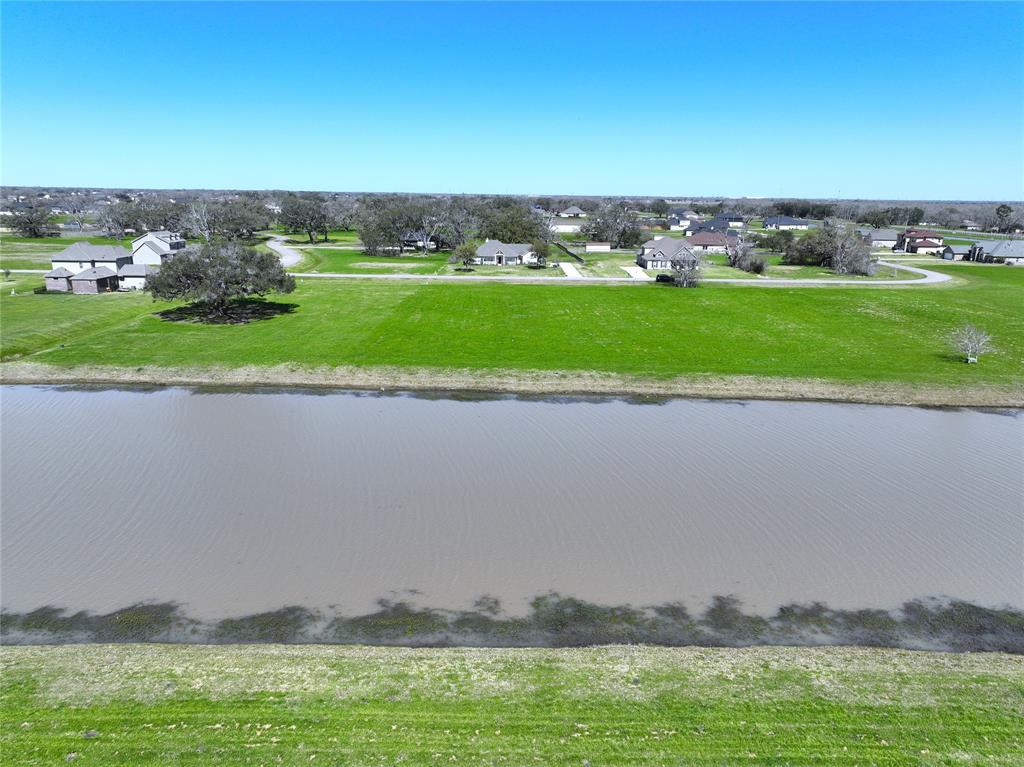 1214 Lakeland Circle, Rosharon, Texas image 8