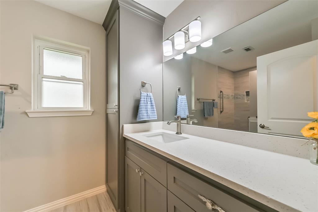 2306 E Clare Street, Deer Park, Texas image 31
