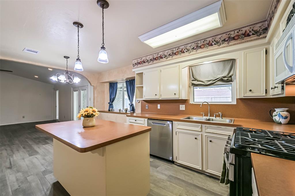 2306 E Clare Street, Deer Park, Texas image 20