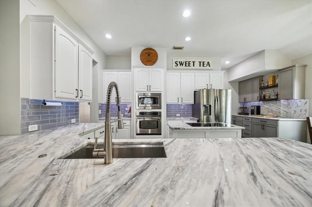 1603 Evening Bend Court, Sugar Land, Texas image 8