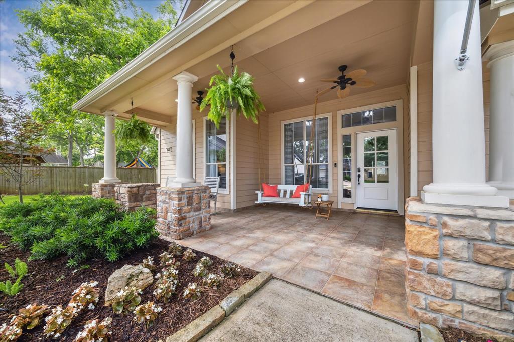 1603 Evening Bend Court, Sugar Land, Texas image 1
