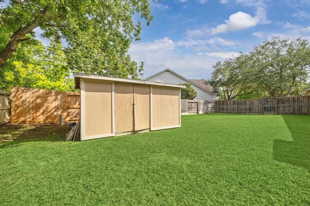 1603 Evening Bend Court, Sugar Land, Texas image 29