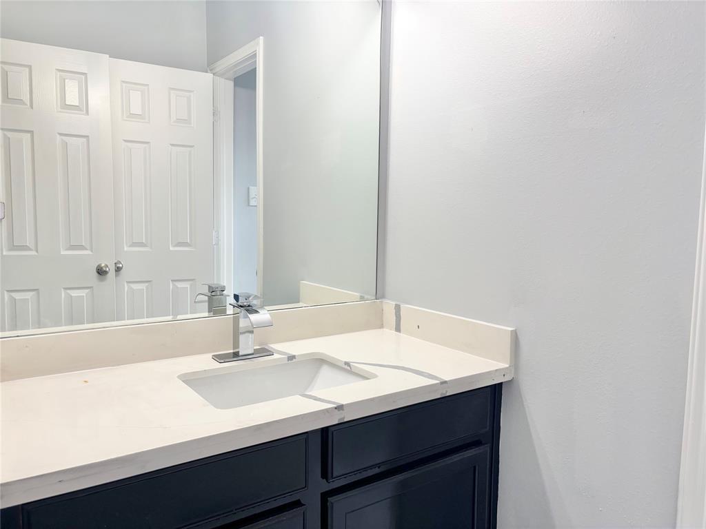 71 N Forrest Avenue, La Porte, Texas image 11