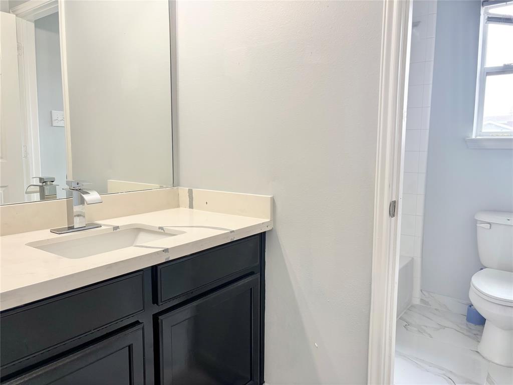 71 N Forrest Avenue, La Porte, Texas image 12