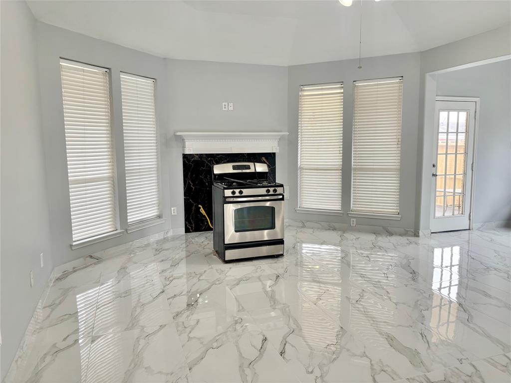 71 N Forrest Avenue, La Porte, Texas image 8