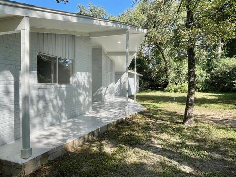 A home in Hilltop Lakes