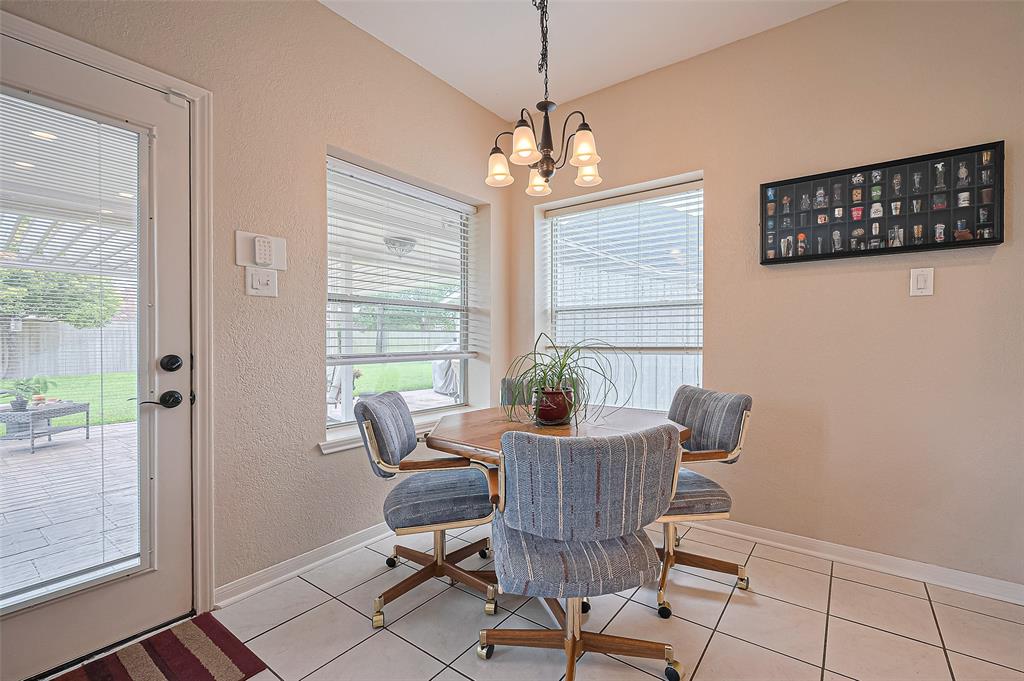 4902 Cedar Spring Drive, Missouri City, Texas image 19