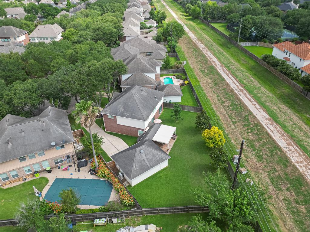 4902 Cedar Spring Drive, Missouri City, Texas image 50
