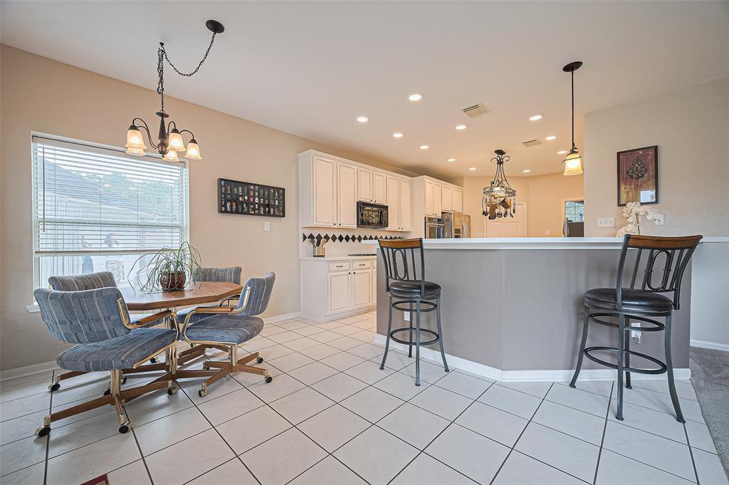 4902 Cedar Spring Drive, Missouri City, Texas image 18