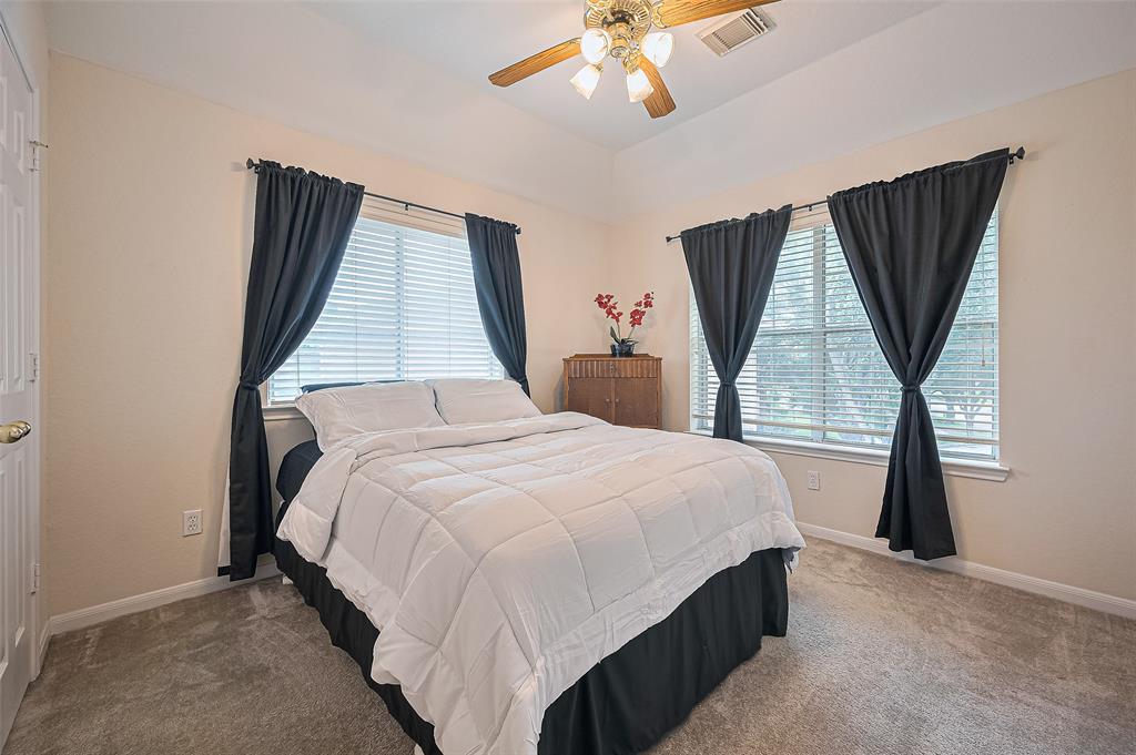 4902 Cedar Spring Drive, Missouri City, Texas image 34