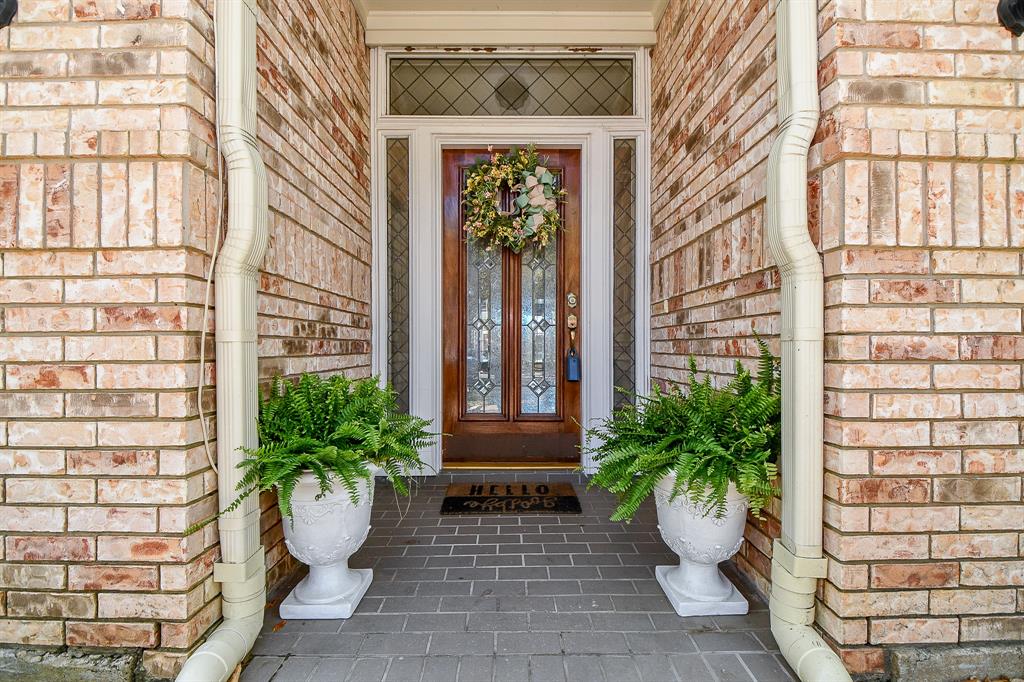7010 Greatwood Trails Court, Sugar Land, Texas image 3