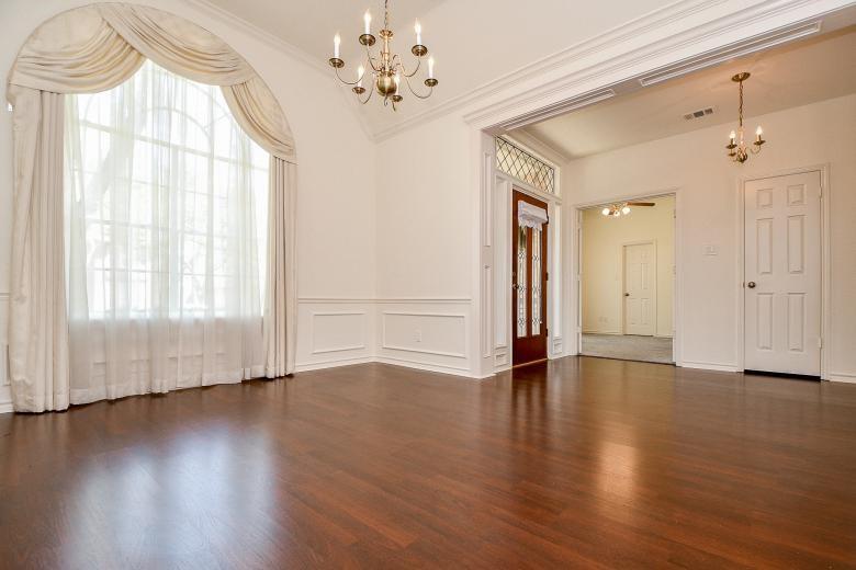 7010 Greatwood Trails Court, Sugar Land, Texas image 5