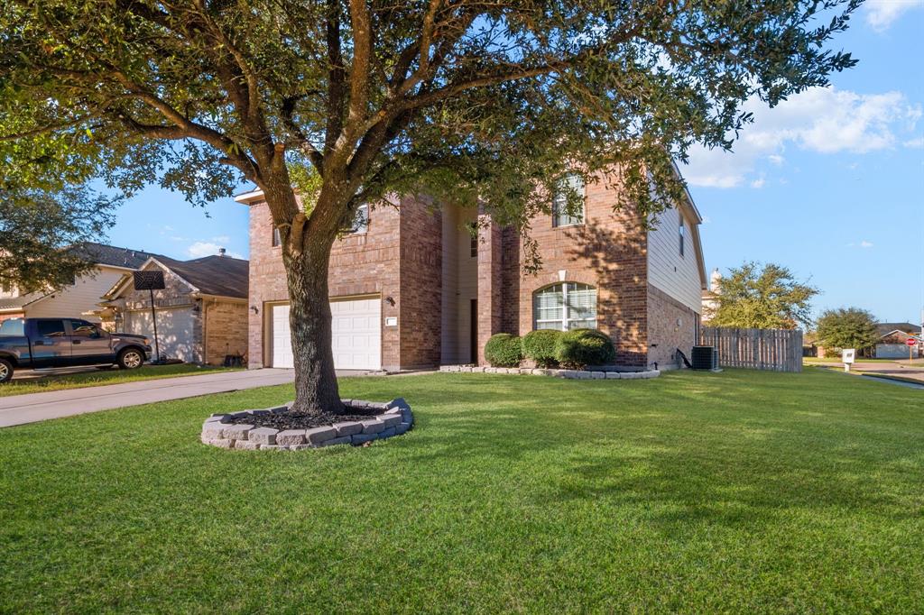 8702 Sandusky Court, Tomball, Texas image 3