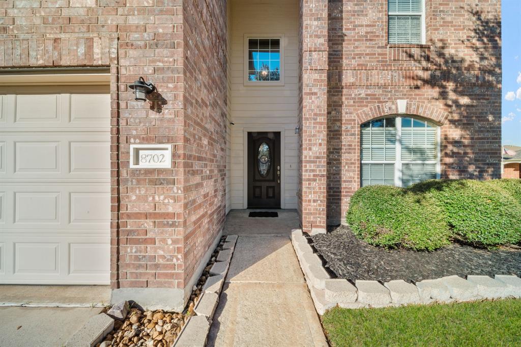 8702 Sandusky Court, Tomball, Texas image 4