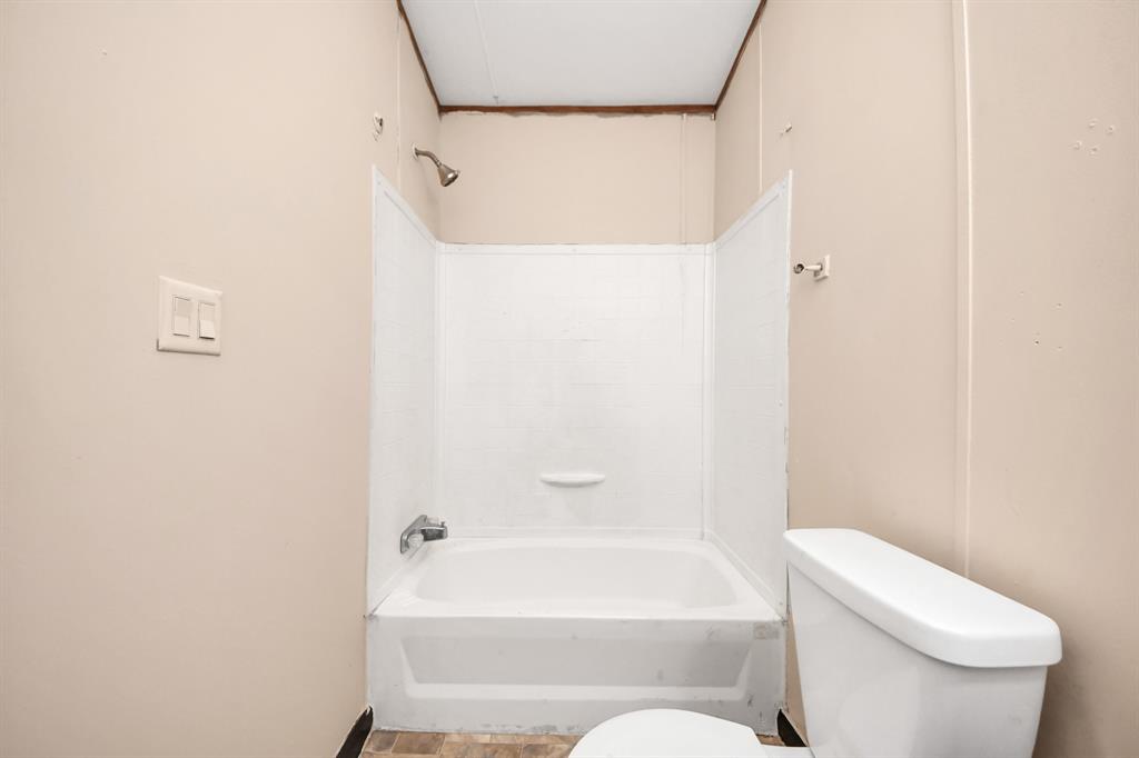 2518 N Battlebell Road, Highlands, Texas image 27