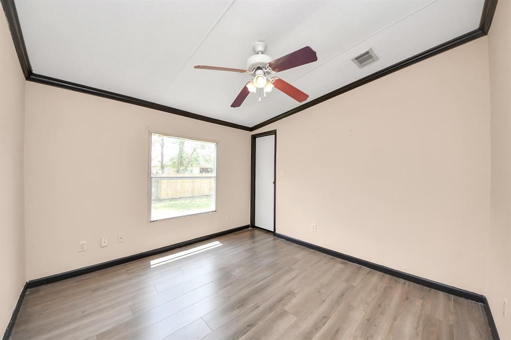2518 N Battlebell Road, Highlands, Texas image 19