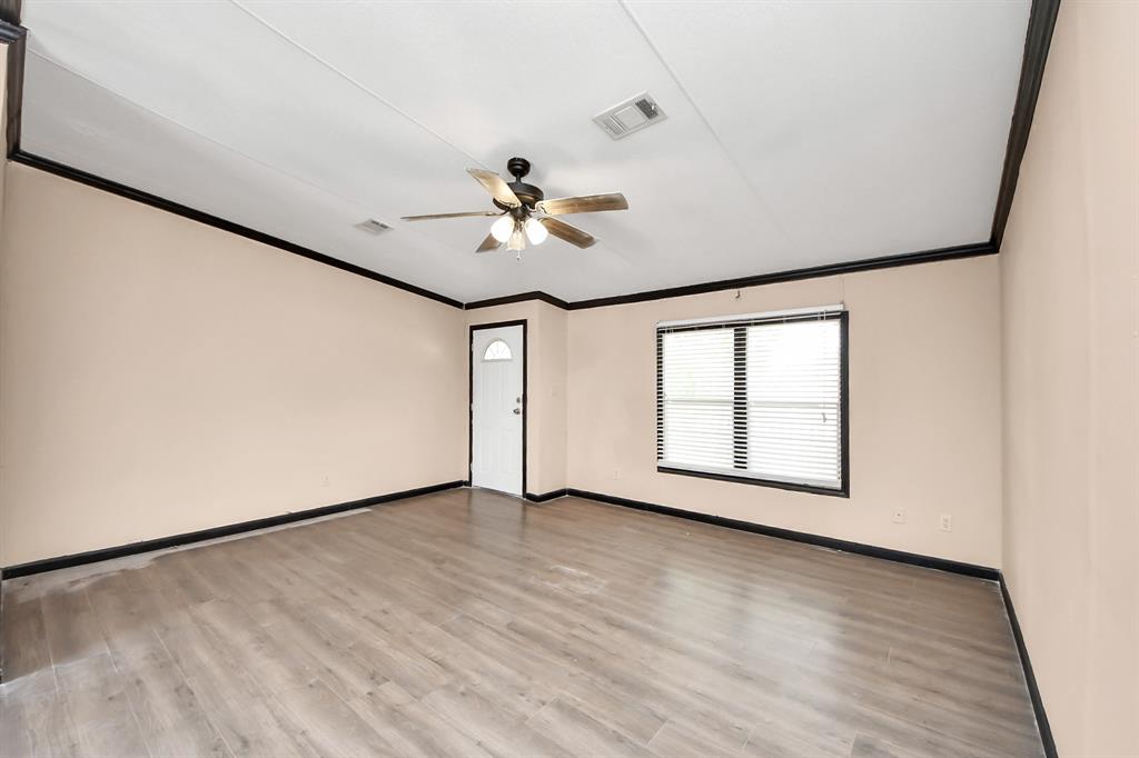 2518 N Battlebell Road, Highlands, Texas image 12