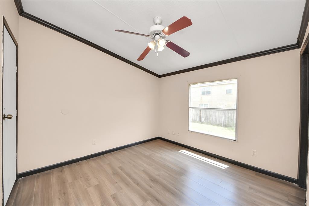 2518 N Battlebell Road, Highlands, Texas image 20