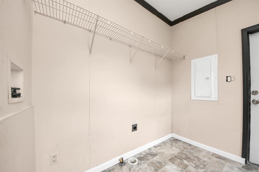 2518 N Battlebell Road, Highlands, Texas image 44