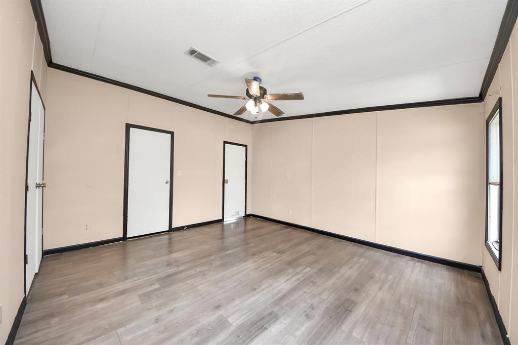 2518 N Battlebell Road, Highlands, Texas image 31