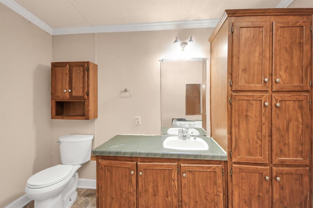 2518 N Battlebell Road, Highlands, Texas image 36