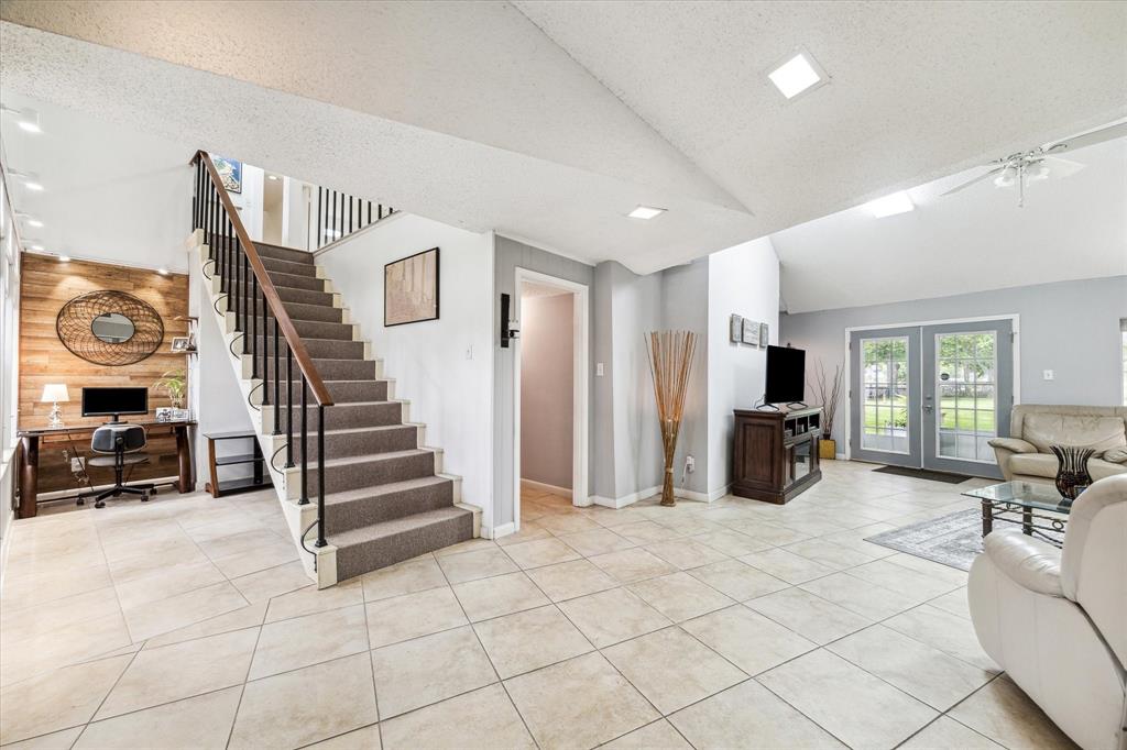 3159 Bonney Briar Drive, Missouri City, Texas image 5