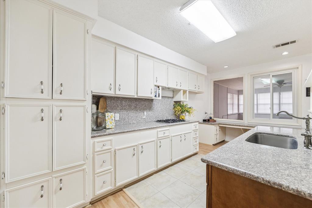 3159 Bonney Briar Drive, Missouri City, Texas image 20