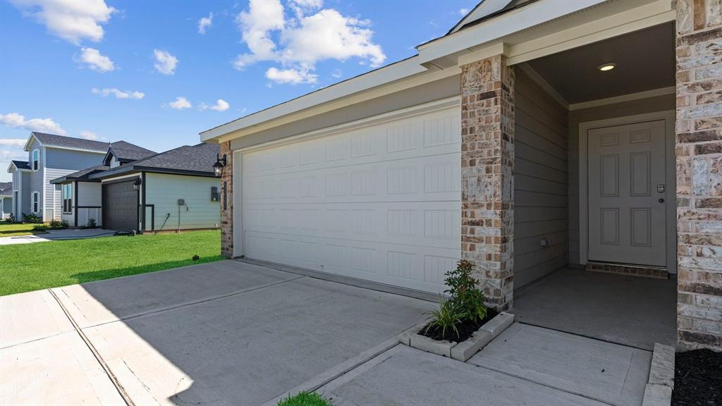 5022 Balcolm Drive, Fresno, Texas image 3