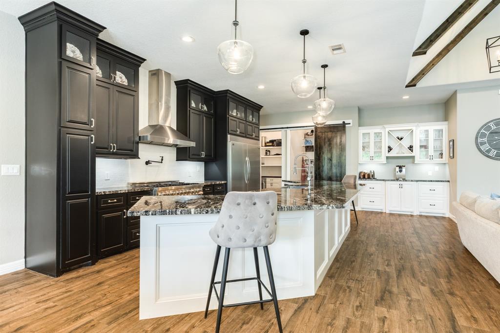 337 Thousand Oaks Drive, Angleton, Texas image 37