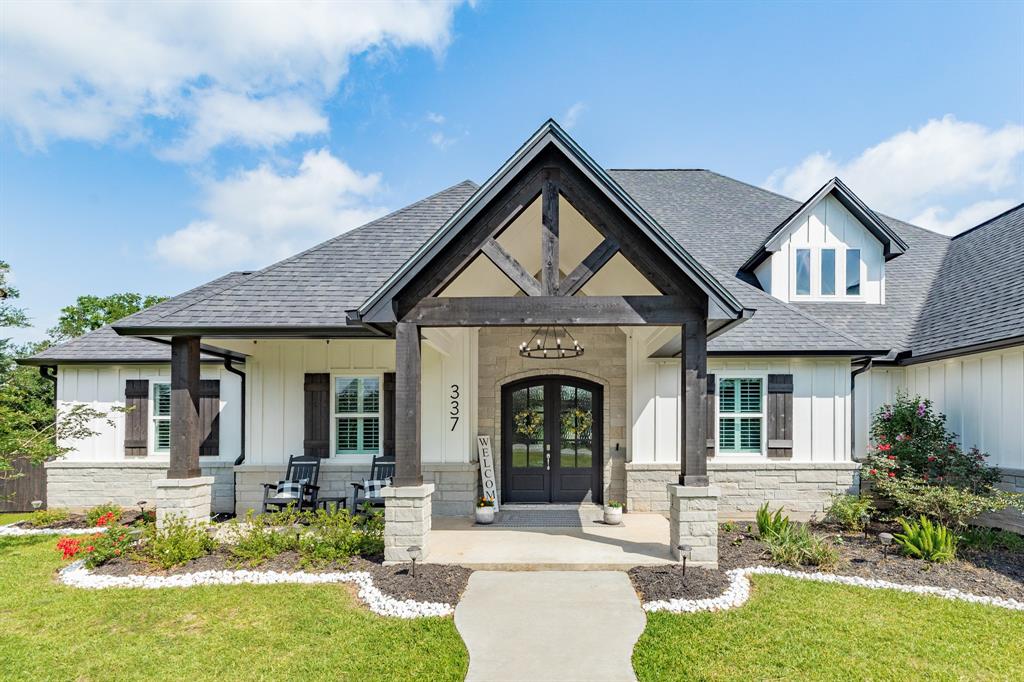337 Thousand Oaks Drive, Angleton, Texas image 6