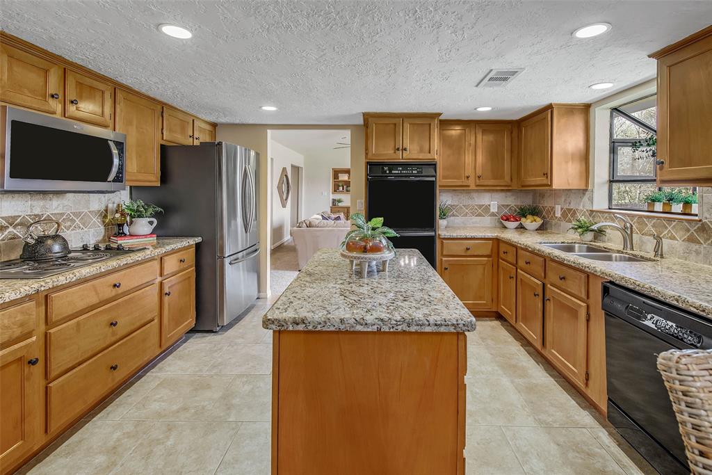 2367 W Briargate Drive, Bryan, Texas image 25