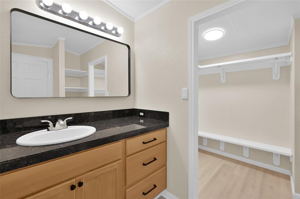 17992 William Lane, Conroe, Texas image 16