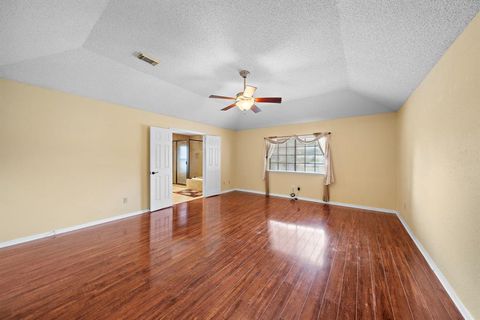 A home in League City