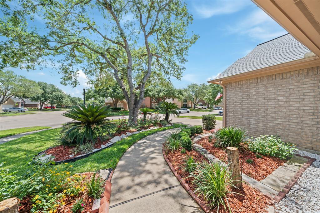 2802 Twisted Willow Court, Katy, Texas image 4