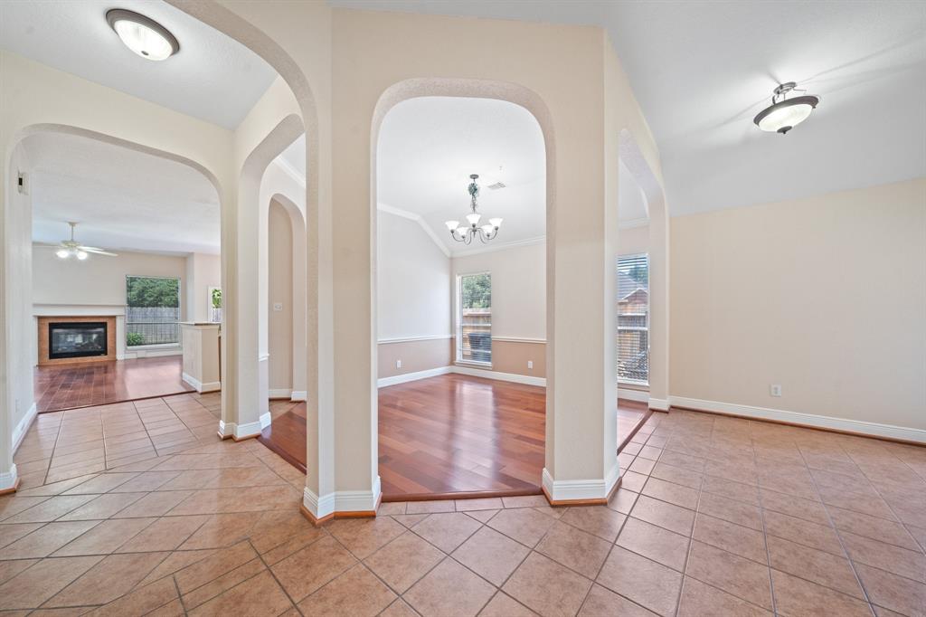 2802 Twisted Willow Court, Katy, Texas image 5