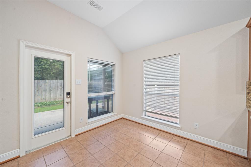 2802 Twisted Willow Court, Katy, Texas image 12