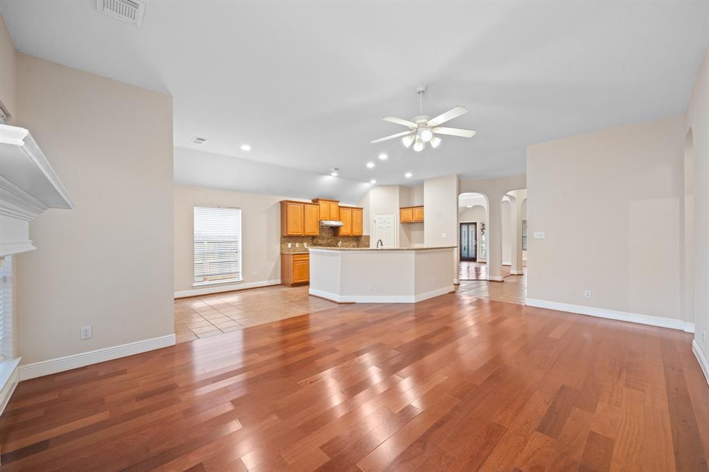 2802 Twisted Willow Court, Katy, Texas image 11
