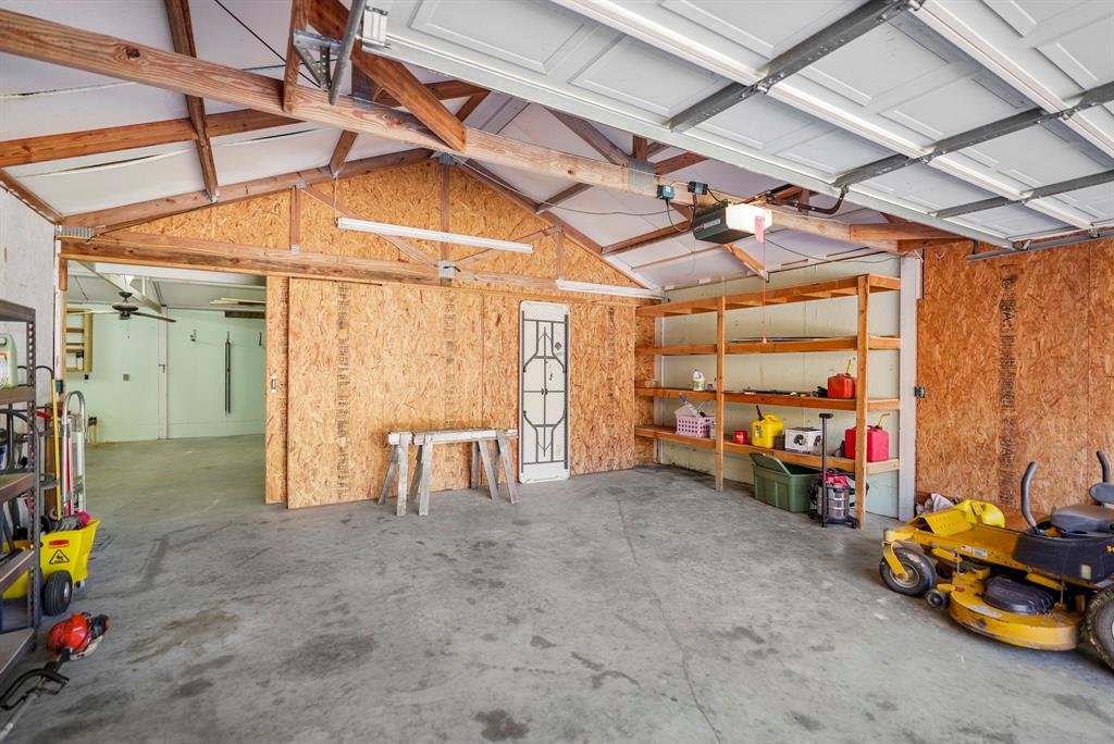 30619 Mckinney Drive, Tomball, Texas image 38