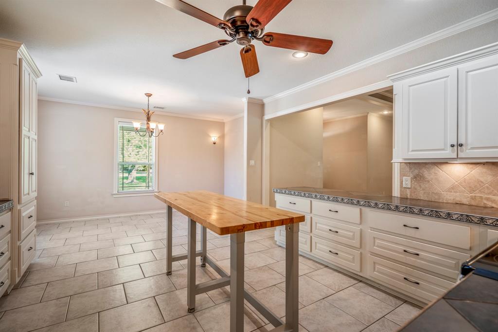 30619 Mckinney Drive, Tomball, Texas image 13
