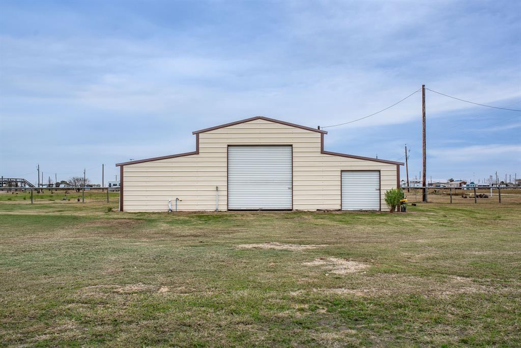 165 Sea Urchin Lane, Palacios, Texas image 9