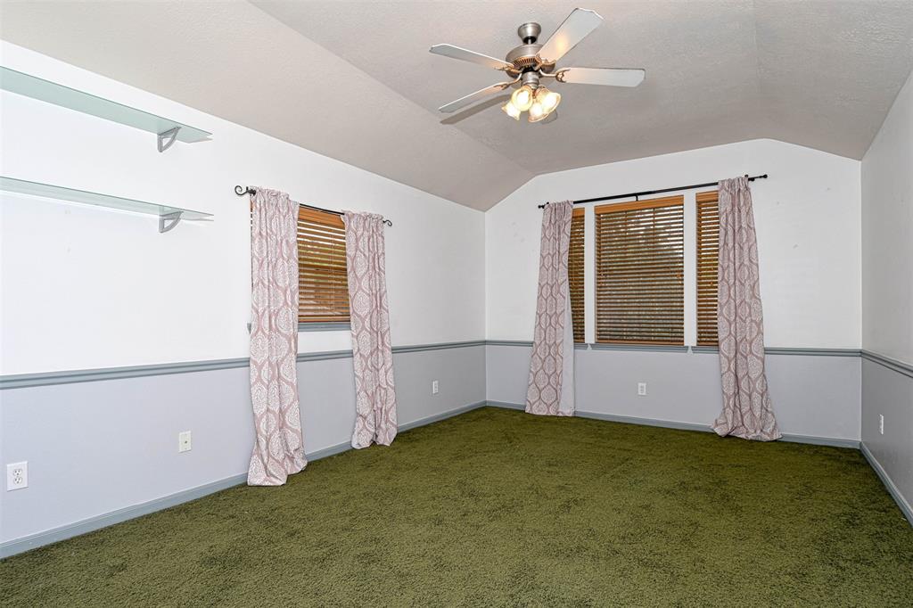 107 Cove, Conroe, Texas image 18