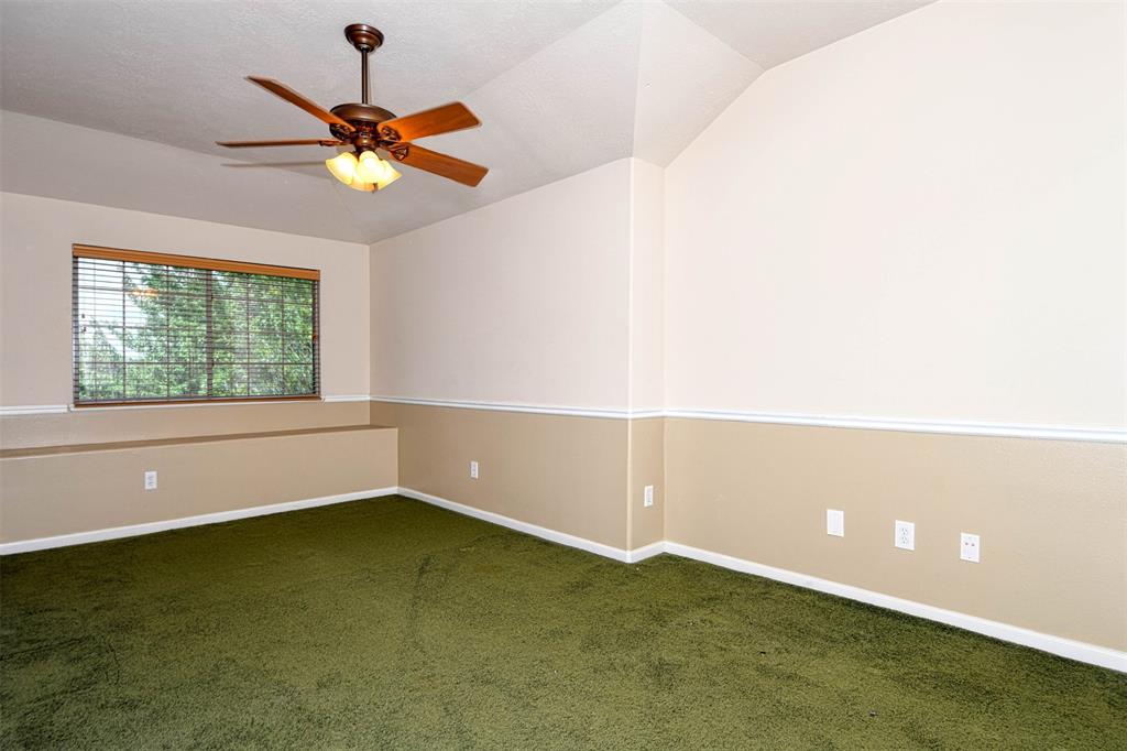 107 Cove, Conroe, Texas image 16
