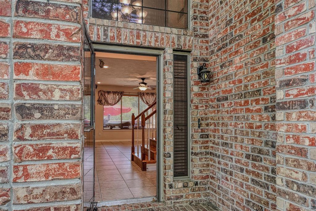 107 Cove, Conroe, Texas image 8