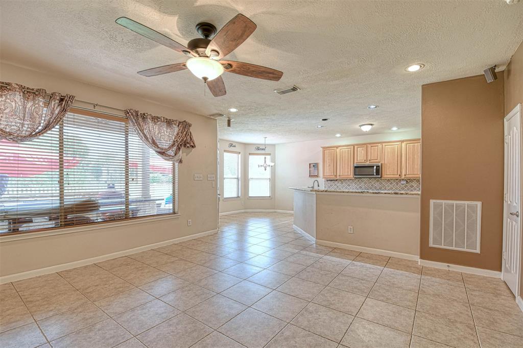 107 Cove, Conroe, Texas image 10