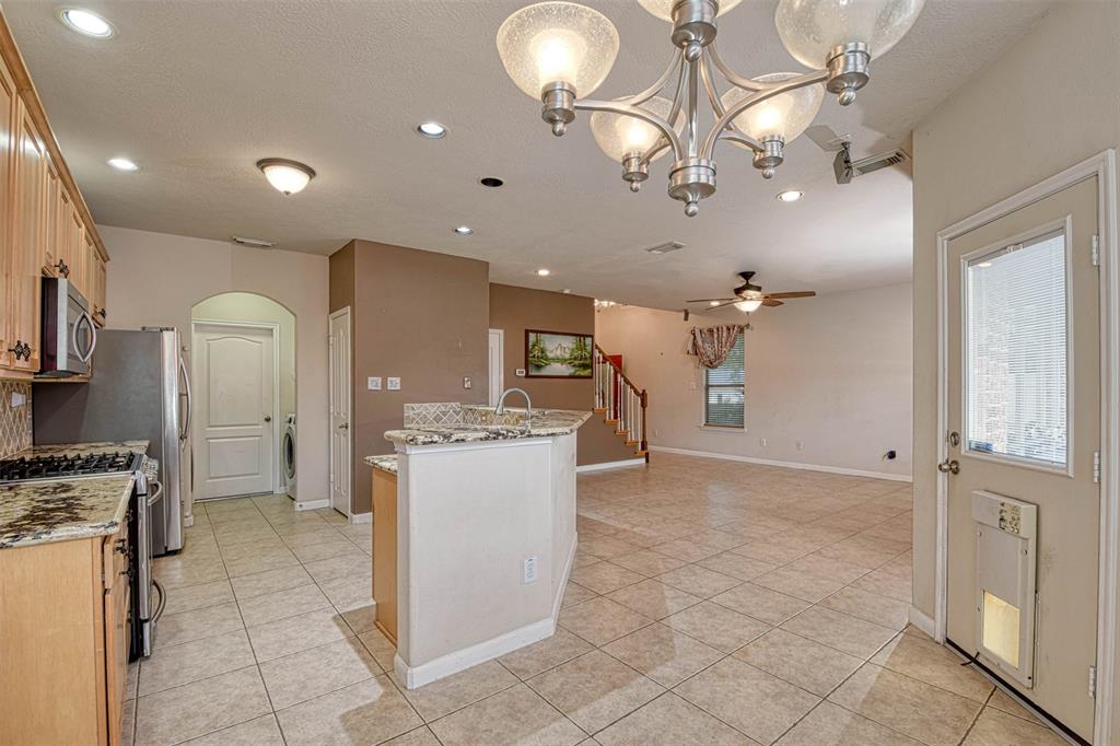 107 Cove, Conroe, Texas image 14