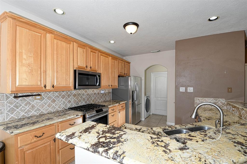 107 Cove, Conroe, Texas image 13