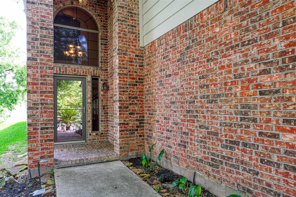 107 Cove, Conroe, Texas image 5