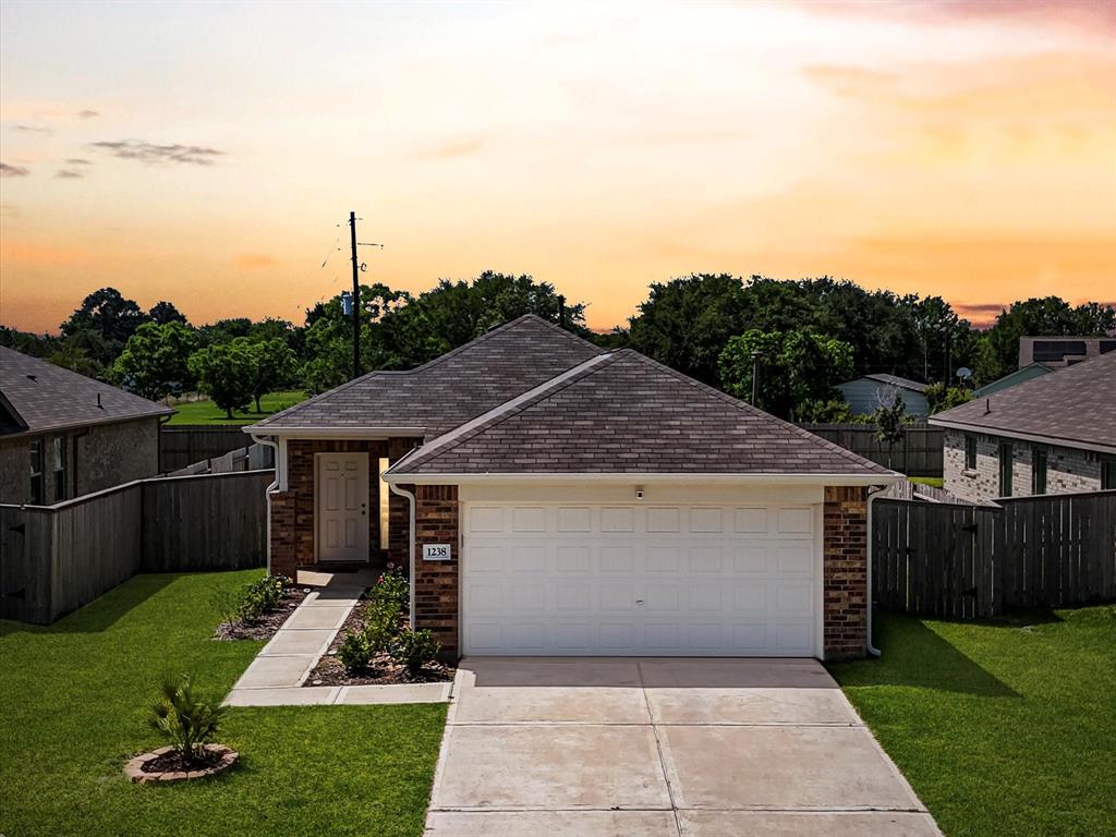 1238 Millers Pass, Rosenberg, Texas image 5