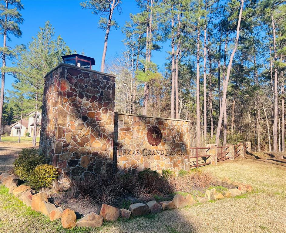 148 Wagon Pass Drive, Huntsville, Texas image 33