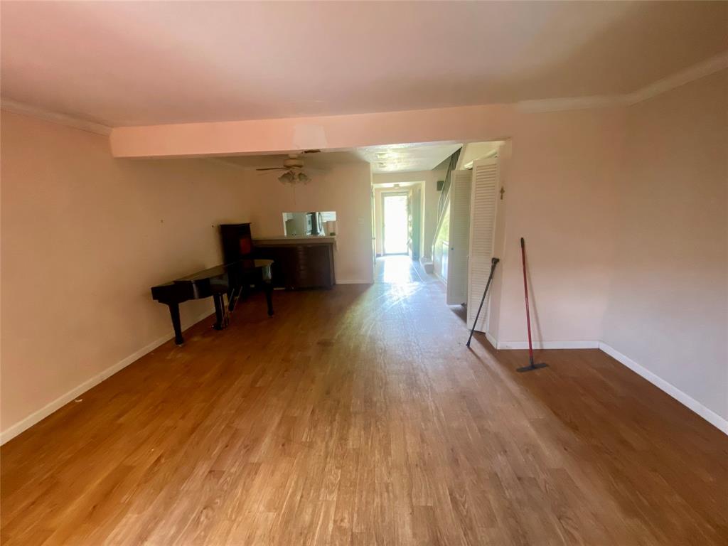 8930 Glacier Avenue, Texas City, Texas image 6